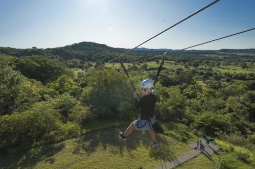 Nascente Azul Combo Adventure Tirolesa + Balneário